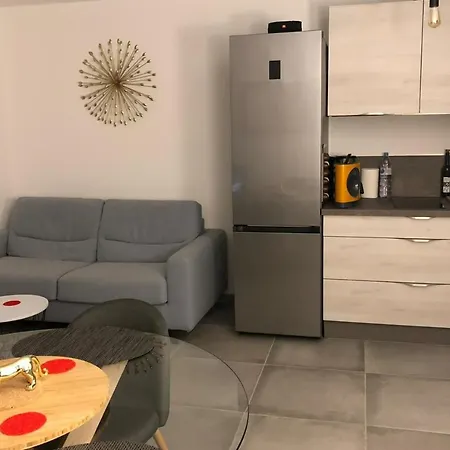 T2 Brand New With Shared Pool In * Фрежюс